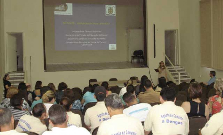 Curso é voltado para professores de Ciências e Biologia e trata sobre prevenção, controle e combate do mosquito transmissor da doença.