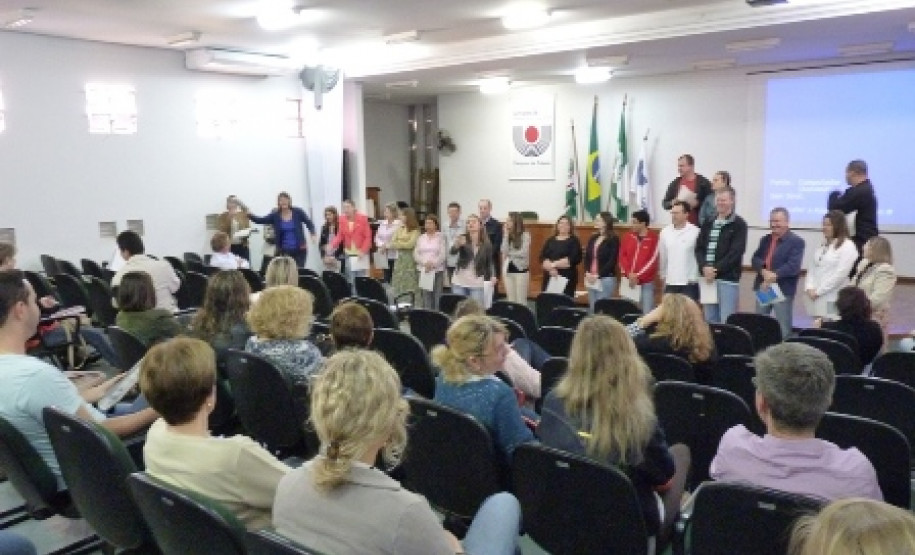 Em Toledo, o PAD foi discutido durante a reunião de planejamento para o segundo semestre que aconteceu na regional de Educação na semana passada.