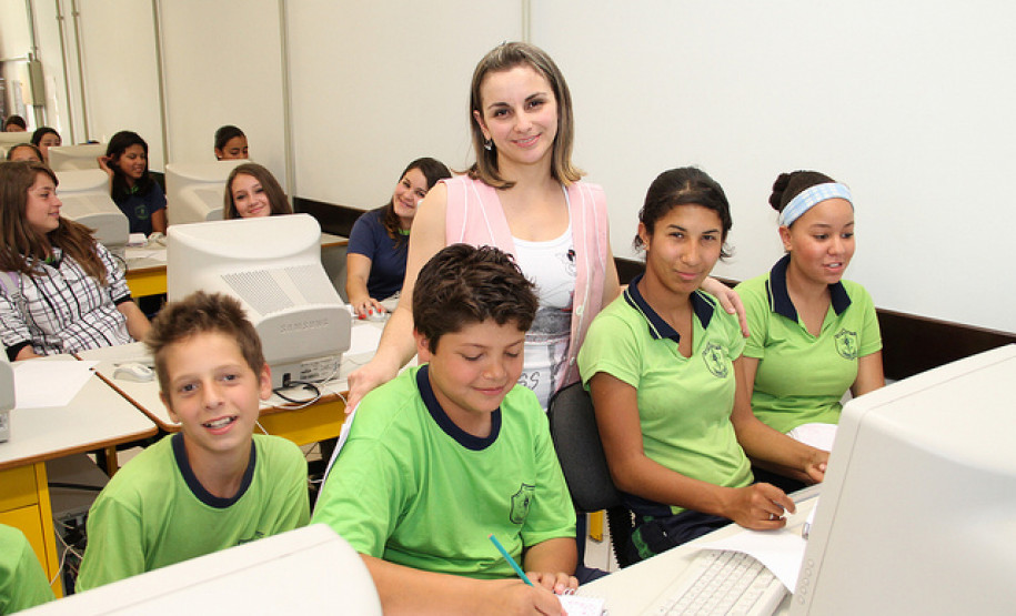 Mensagem de Flávio Arns aos professores