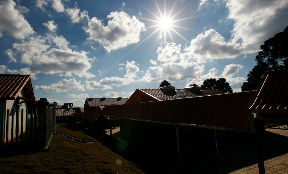 Cidade do Turvo perto de Guarapuava, Colégio Estadual Professor Edvaldo e Maria Janete Carneiro. 19-08-13.