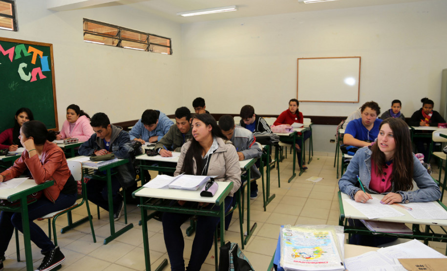 Colégio Estadual Prof. Altair da Silva Leme.