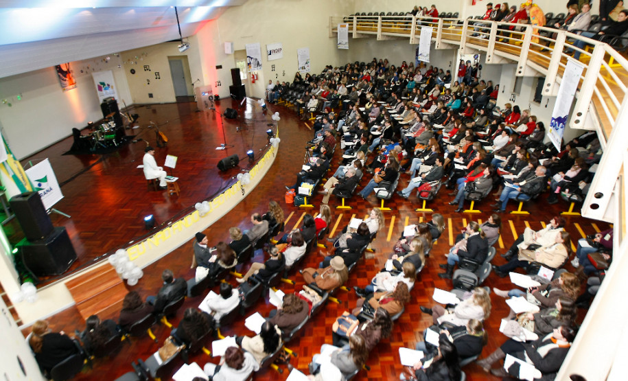 Caravana da Poesia em Pato Branco na Faculdade de Pato Branco - FADEP. 27-08-13.
