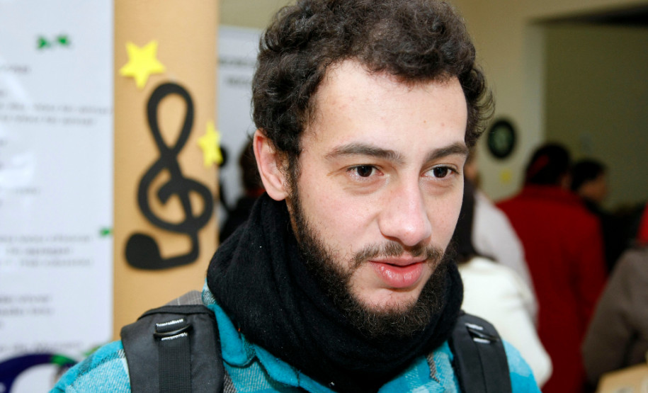 Caravana da Poesia em Pato Branco na Faculdade de Pato Branco - FADEP, Compositor e oficineiro Leo Fresato. 27-08-13.