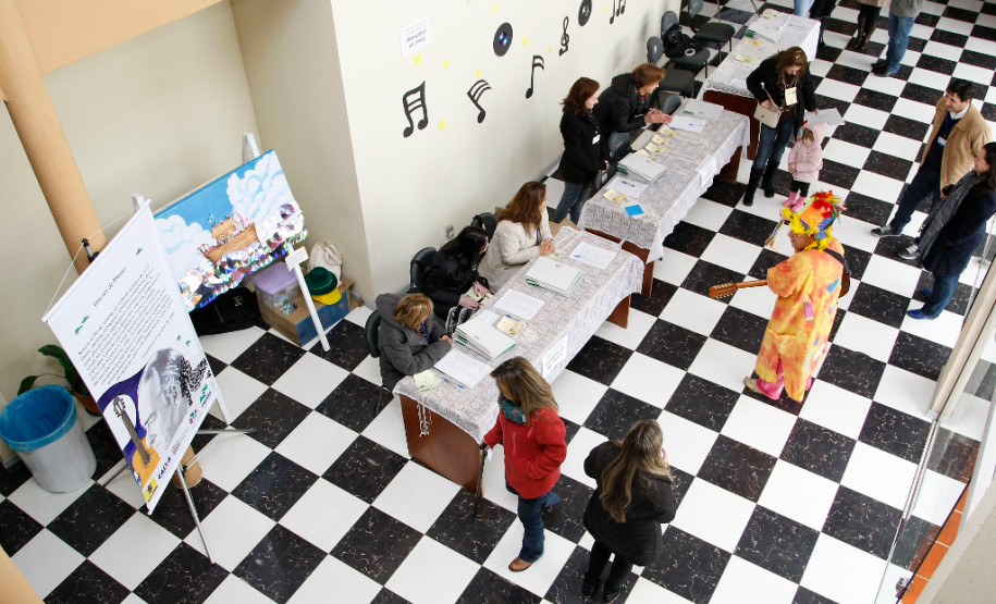Caravana da Poesia em Pato Branco na Faculdade de Pato Branco - FADEP. 27-08-13.