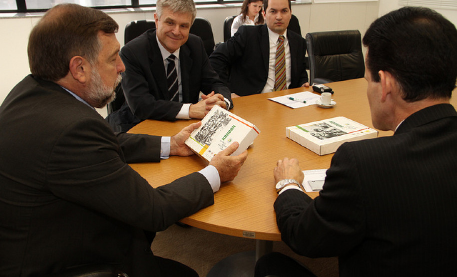 Escolas do Paraná receberão conjunto pedagógico sobre Marechal Rondon