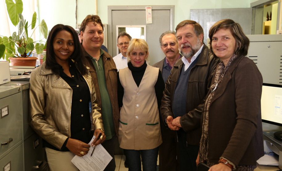 Secretário entrega salas de aula em Campo Mourão Centro Estadual de Educação Profissional de Campo Mourão.<br />
<br />
Veja mais fotos em: <a href=" http://www.flickr.com/photos/flavioarns/sets/72157635287617509/" target="_blank">http://www.flickr.com/photos/flavioarns/</a>