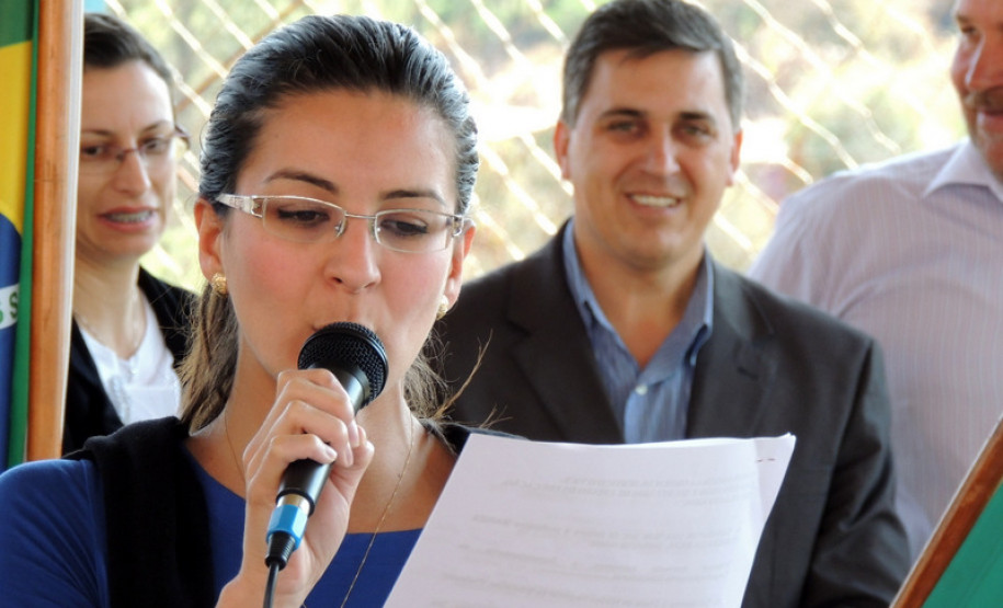 O Governo do Estado liberou ordem de serviço, nesta quinta-feira (5), para começarem as obras de reforma no Colégio Estadual Carlos Drumond de Andrade, em Nova Tebas, região central do Paraná. O valor do investimento é de R$ 659 mil e vai beneficiar mais de 400 alunos do ensino fundamental, médio, profissional e atividades complementares.