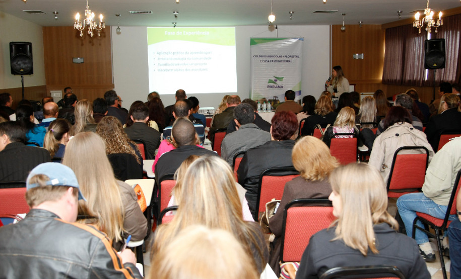 Reunião sobre Casa Familiar Rural. 05-09-13.