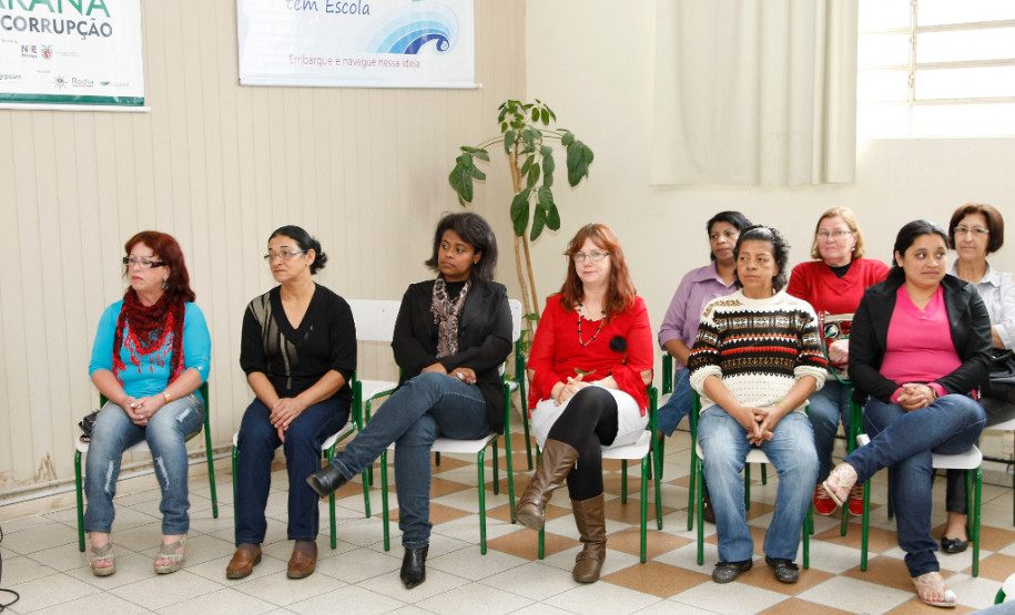 Premiaçao do segundo concurso Merendeira um prato várias idéias no núcleo regional de educação de Paranaguá. 06-09-13.