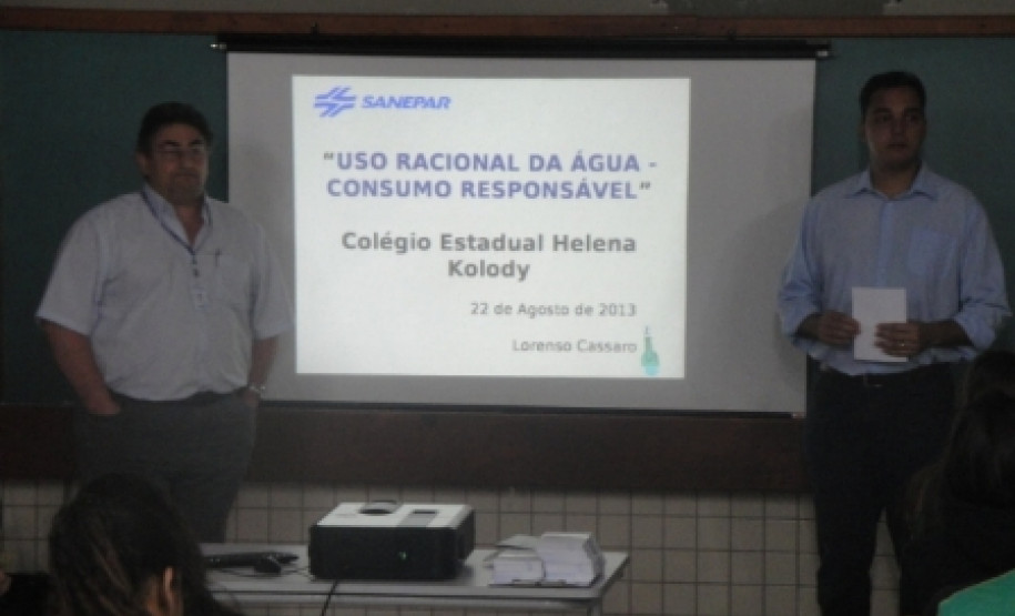 Em uma parceria com a Sanepar, uma palestra foi organizada para destacar a importância do uso racional da água e sua conservação, além de se evitar o desperdício.