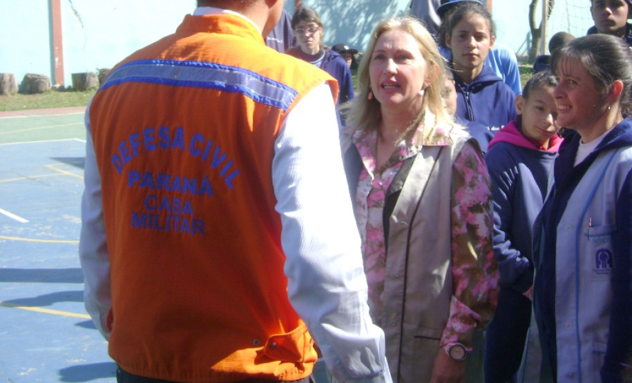 Até 2014 todas as 413 Escolas de Educação Básica na Modalidade Educação Especial e escolas coirmãs do Paraná terão brigadistas treinados.