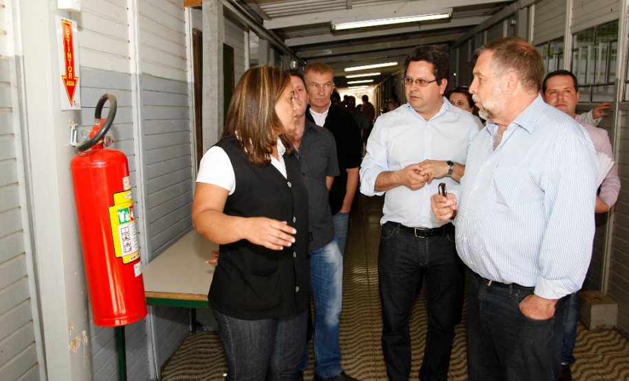 Vice Governador e secretário da educação Flávio Arns visita escolas e colégios no municipio de Almirante Tamandaré, Colégio Estadual Ambrosio Bini. 12-09-13.