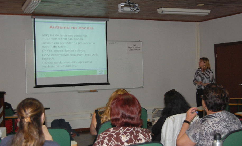 Proposta do evento é orientar os pedagogos sobre encaminhamentos adequados para assegurar os direitos de crianças e adolescentes.