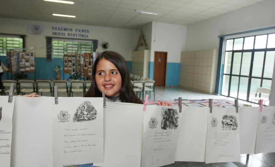 Mostra cultural reúne centenas de pessoas