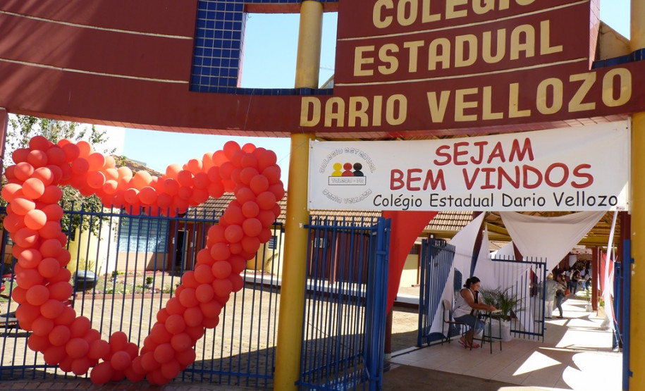 Esta semana foi a vez de Toledo receber a Caravana da Poesia que, neste ano, homenageia o centenário de nascimento de Vinícius de Moraes.