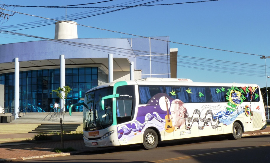Esta semana foi a vez de Toledo receber a Caravana da Poesia que, neste ano, homenageia o centenário de nascimento de Vinícius de Moraes.
