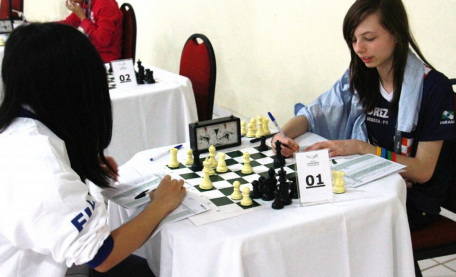 Estudantes de 12 a 14 participaram em Natal, RN, de evento que contou com disputa de 15 modalidades esportivas.