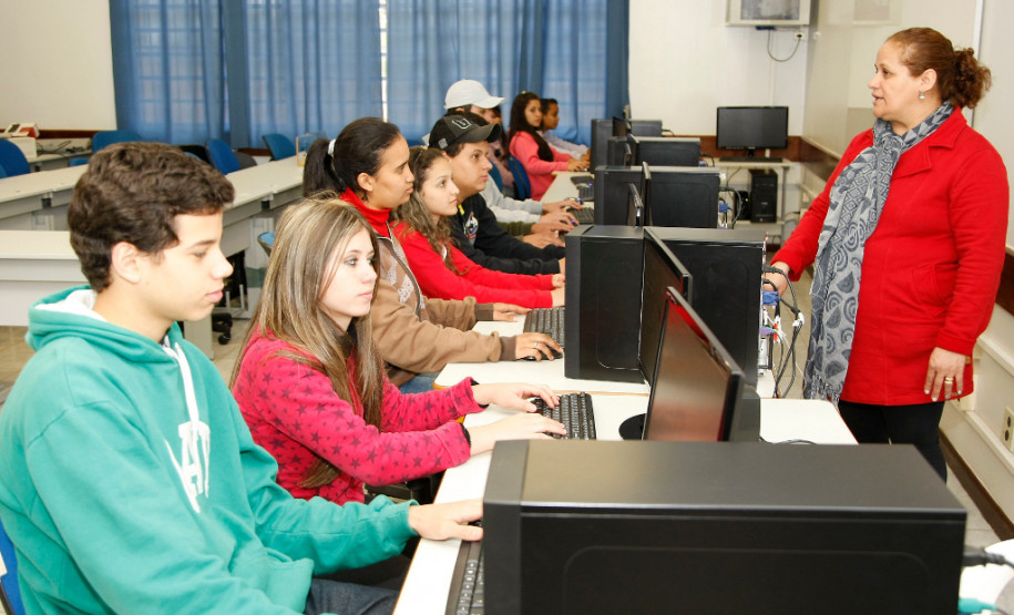 Colégio Estadual de Iporã. 17-09-13. Foto: Hedeson Alves