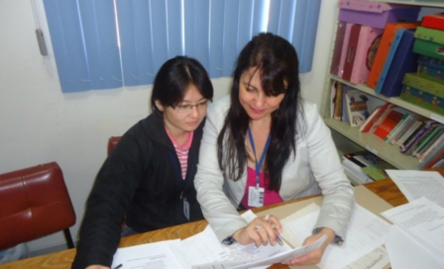 Eventos servem para definir delegação que representa o Paraná na 4ª Conferência Nacional Infantojuvenil pelo Meio Ambiente, Brasília. Atividades do NRE de Maringá.