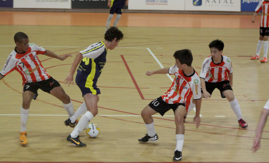 O estado do Paraná ficou em terceiro lugar no quadro geral de medalhistas dos Jogos Escolares da Juventude, categoria 12 a 14 anos, com 37 medalhas.