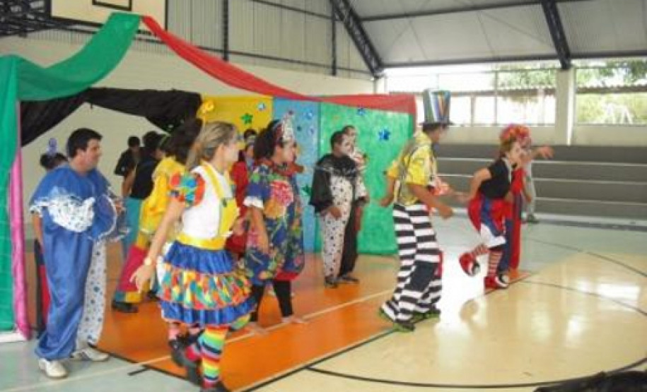 Escola Especial realiza atividades de dança