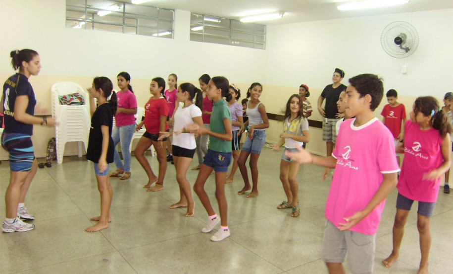 Aulas de dança.