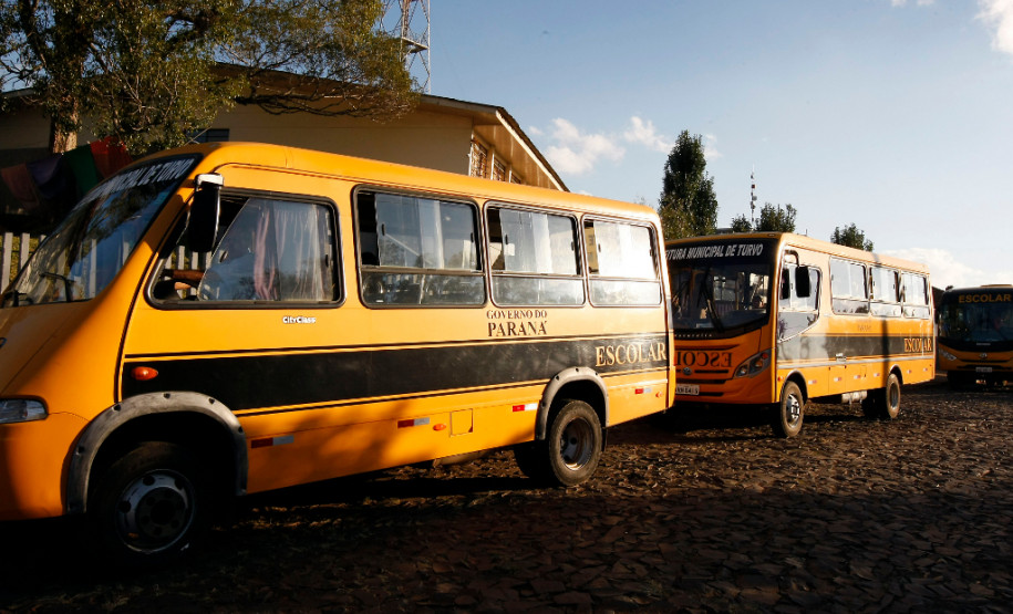 Cidade do Turvo, perto de Guarapuava, Colégio Estadual Edite C. Marques. 19-08-13.