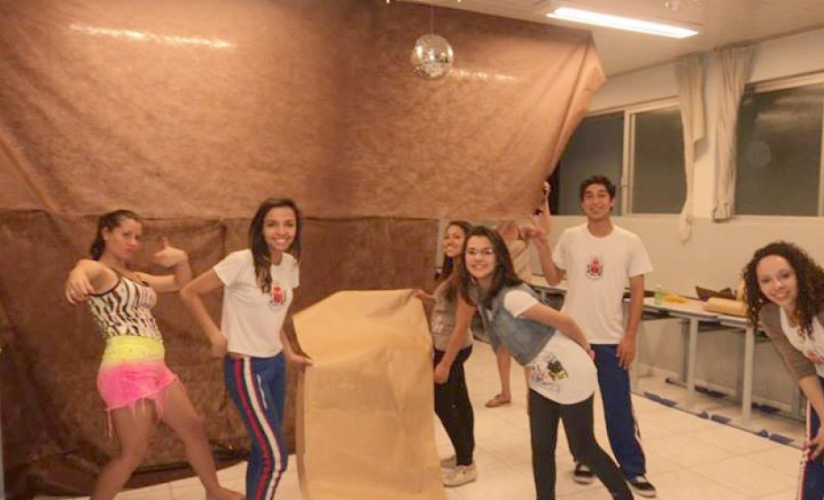 Colégio terá apresentação de musicais famosos como O Fantasma da Ópera, O Mágico de Oz, A Noviça Rebelde, Cantando na Chuva, entre outros.