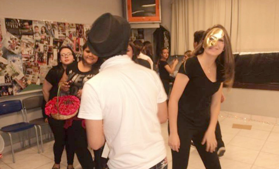 Colégio terá apresentação de musicais famosos como O Fantasma da Ópera, O Mágico de Oz, A Noviça Rebelde, Cantando na Chuva, entre outros.