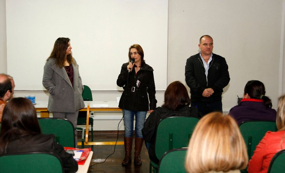 Secretaria Estadual da Educação, DITEC, reunião sobre o PAD com o Núcleo Regional de Educação de União da Vitória. 02-10-13.