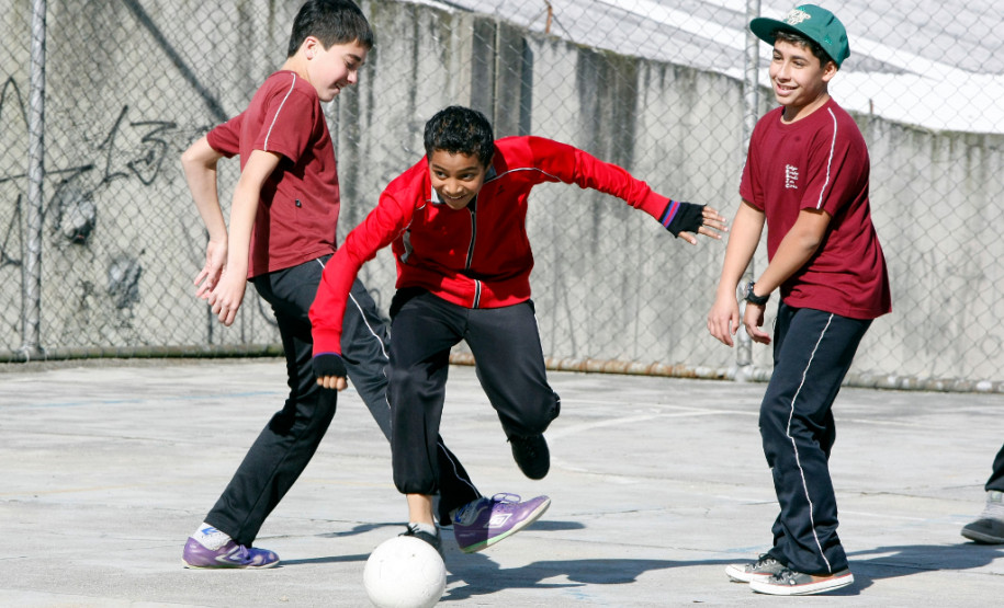 2014 terá recessos devido aos jogos da Copa do Mundo Colégio Estadual Benedito Joao Cordeiro. 29-07-13.
