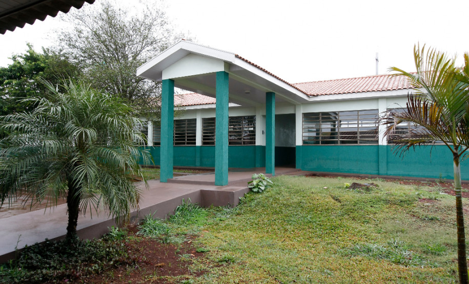 Arapongas, Colégio Estadual Nadir Montanha que recebeu reformas como a construção de três novas salas de aula. 24-09-13.
