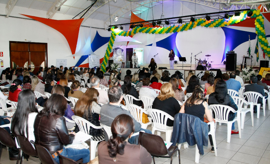 Caravana da poesia em Londrina. 08-10-13.