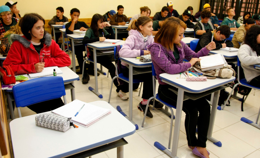 São José dos Pinhais - 25-04-13 - Escola Estadual Tarsila do Amaral.