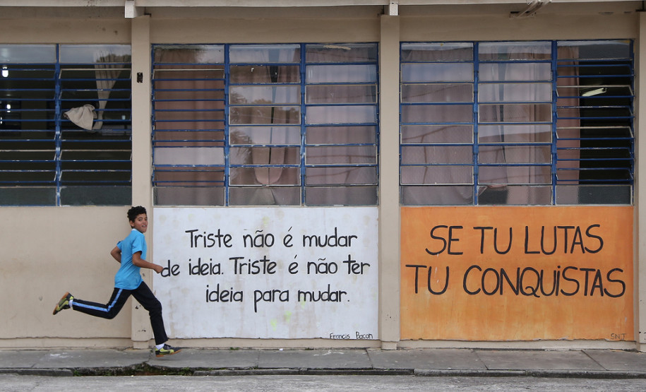 Colégio Estadual Mathias Jacomel<br />
<br />
Veja mais fotos em: <a href="http://www.flickr.com/photos/flavioarns/sets/72157636448788675/ " target="_blank"> http://www.flickr.com/photos/flavioarns </a>