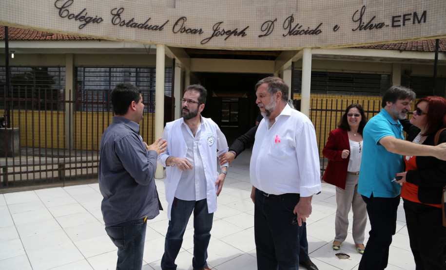 Colégio Estadual Oscar Joseph de Plácido e Silva <br />
<br />
Veja mais fotos em: <a href=" http://www.flickr.com/photos/flavioarns/sets/72157636446194846/ " target="_blank"> http://www.flickr.com/photos/flavioarns </a>