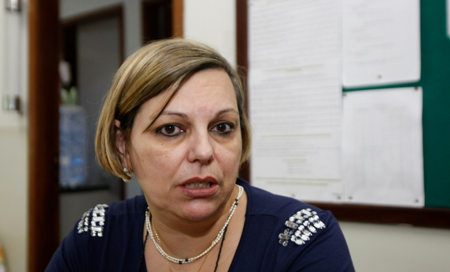 Londrina, Colégio Estadual Eldorado que recebeu a troca de salas de madeira para alvenaria, diretora Silvia Regina Albiere Kozitiaki. 07-10-13.