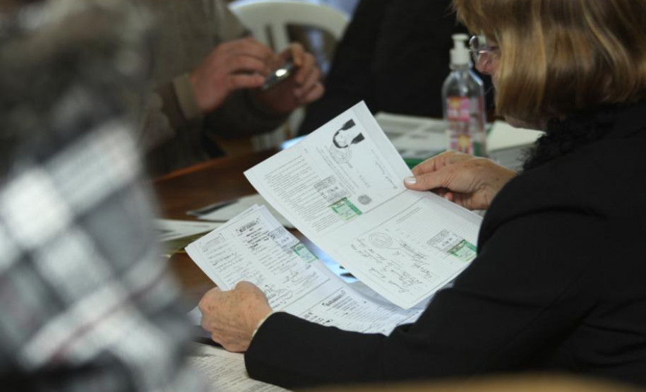 SEED divulga resultado da prova de títulos para o Quadro Próprio do Magistério Saiu nesta segunda-feira (17) o resultado da prova de títulos de cerca de 26 mil candidatos do concurso público do magistério, realizado em 2007.