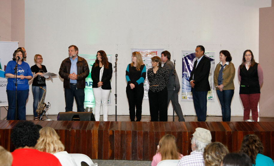 Caravana da Poesia em Ponta Grossa, no Centro Estadual de Educação Profissional. 18-10-13.