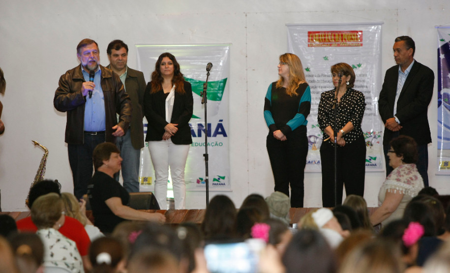 Caravana da Poesia em Ponta Grossa, no Centro Estadual de Educação Profissional. 18-10-13.