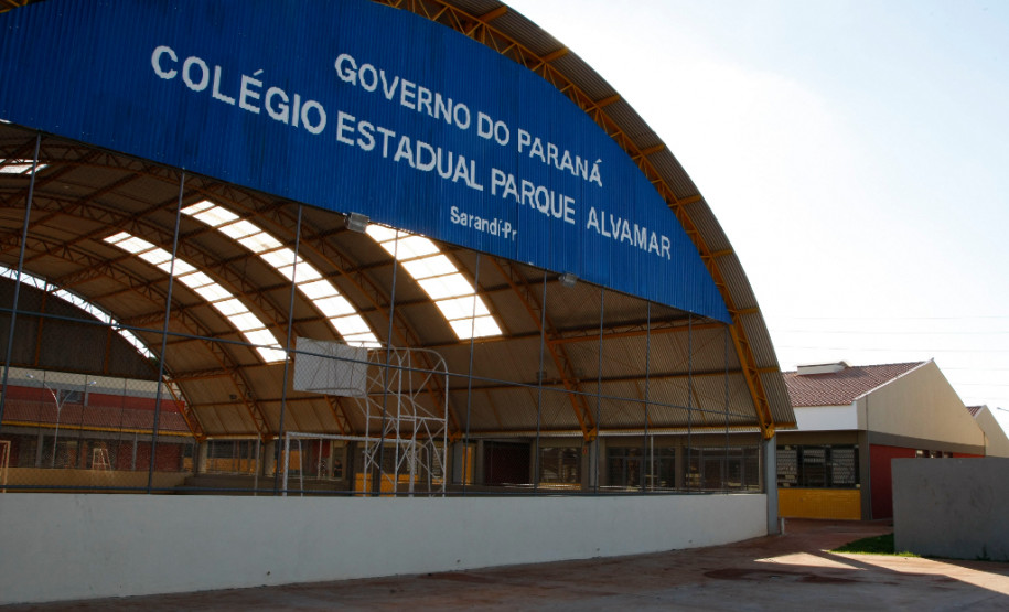 Cidade de Sarandi, novo Colégio Estadual Parque Alvamar, que será inaugurado no início do ano letivo de 2014. 09-10-13.