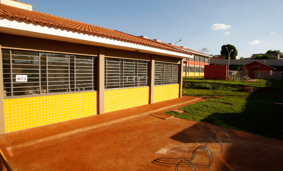 Cidade de Sarandi, novo Colégio Estadual Parque Alvamar, que será inaugurado no início do ano letivo de 2014. 09-10-13.