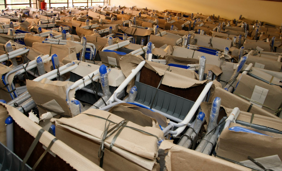 Cidade de Sarandi, novo Colégio Estadual Parque Alvamar, que será inaugurado no início do ano letivo de 2014. 09-10-13.