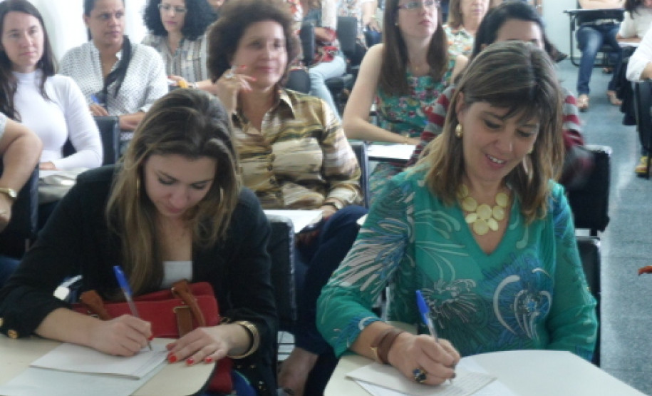 Capacitação reuniu cerca de 400 técnicos-pedagógicos e pedagogos de escolas da rede estadual de ensino de vários Núcleos Regionais de Educação.