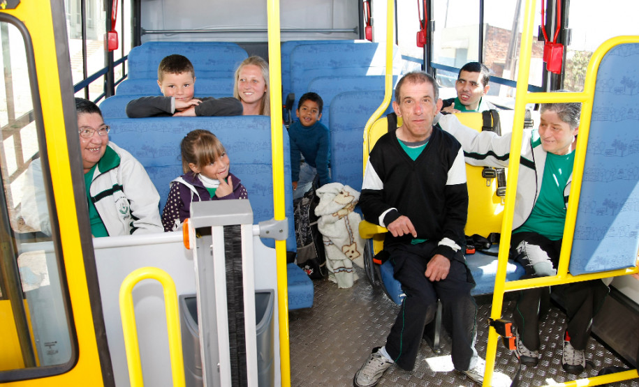 APAE da cidade de Califórnia. 25-09-13.