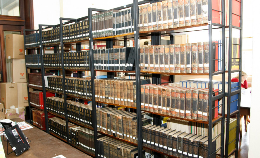 Colégio Estadual do Paraná. 28-10-13.