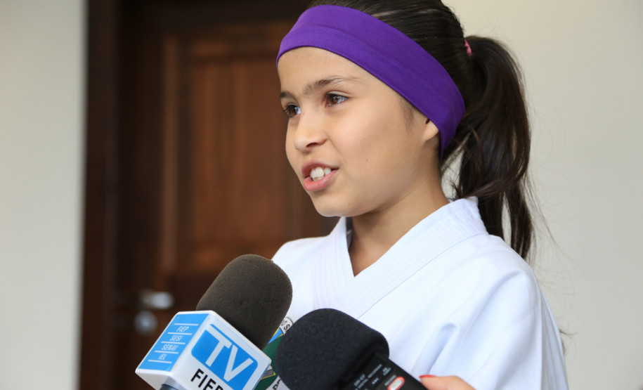 O governador em exercício Flávio Arns assinou convênio com o Sistema Fiep para oferecer o projeto “Atleta do Futuro” para alunos da rede estadual.<br />
<br />
Veja mais fotos em: <a href=" http://www.flickr.com/photos/flavioarns/sets/72157637311296563/" target="_blank"> http://www.flickr.com/photos/flavioarns/</a>