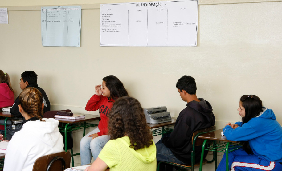 Cidade de Ponta Grossa, Colégio Estadual José Elias da Rocha. 31-10-13.
