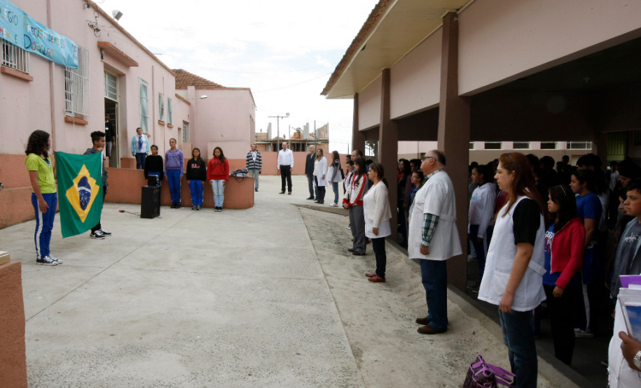 Cidade de Ponta Grossa, Colégio Estadual José Elias da Rocha. 31-10-13.