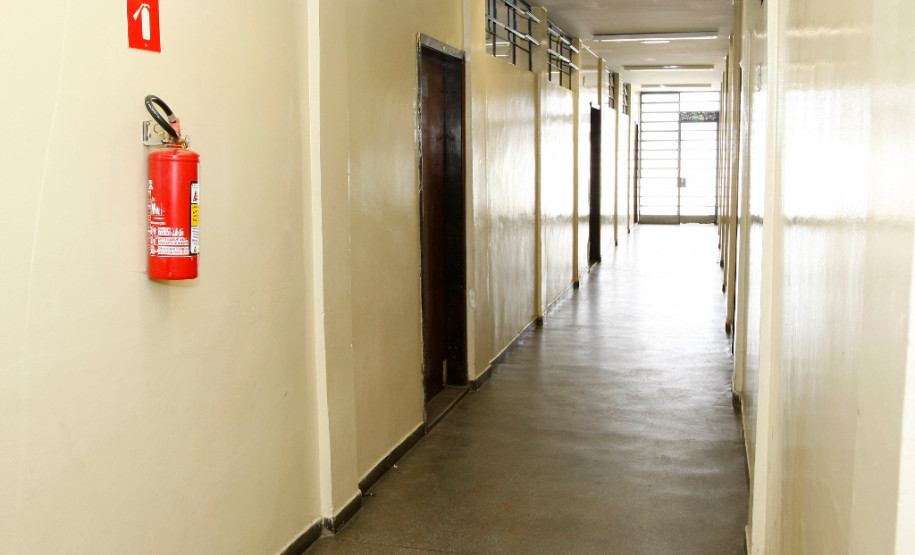 Brigada Escolar traz mais segurança para escolas Colégio Estadual Luiza Ross, matéria sobre a Brigada Escolar. 05-11-13.